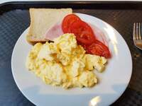 Holiday Inn Express breakfast